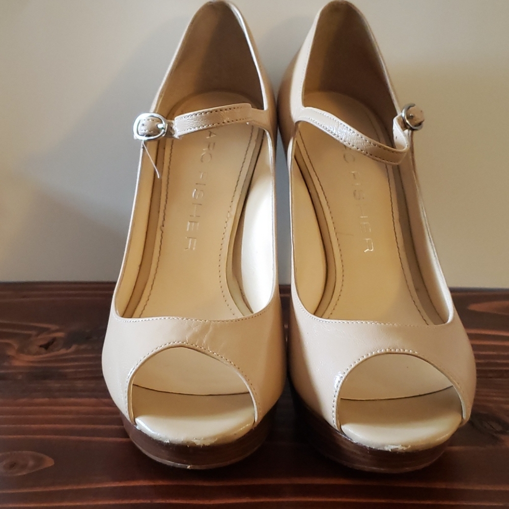 Nude heels